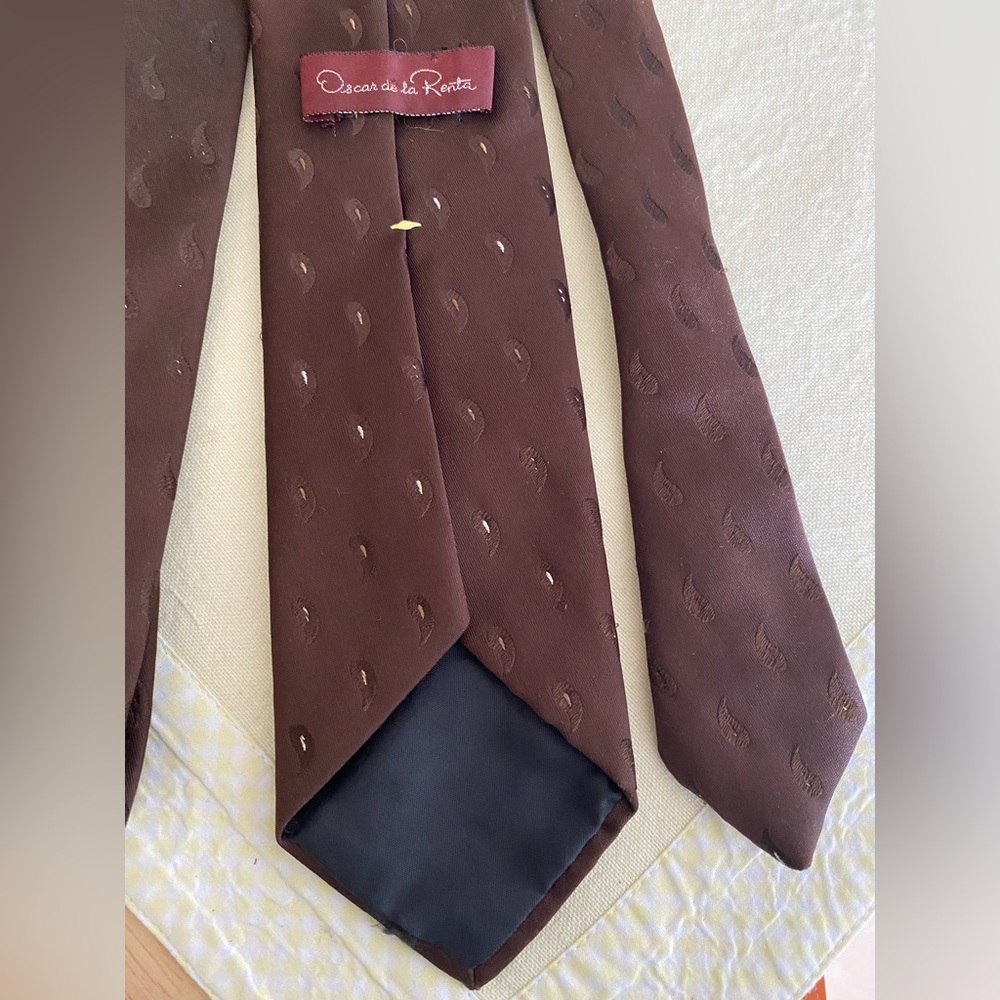 Oscar de la Renta Chocolate Brown Tie with Pattern